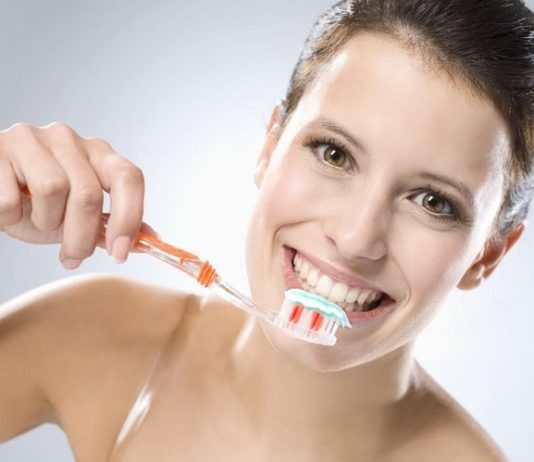 Cała prawda o fluorze - organiczne pasty do zębów