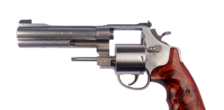 Co jest lepsze rewolwer czy pistolet?