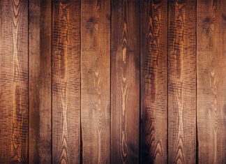 Jak wzmocnić słup drewniany?