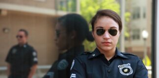 Czy policjant może sprawdzić gaśnicę?