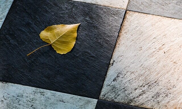 Czy płytki można myć płynem do szyb?