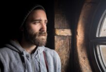 Czy czapka i szalik muszą być w tym samym kolorze?