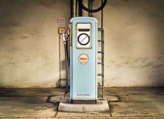 Czy benzyna jest lżejsza od ropy?